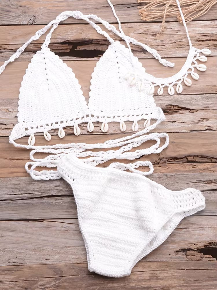 Ensemble de bikini à pampilles en crochet